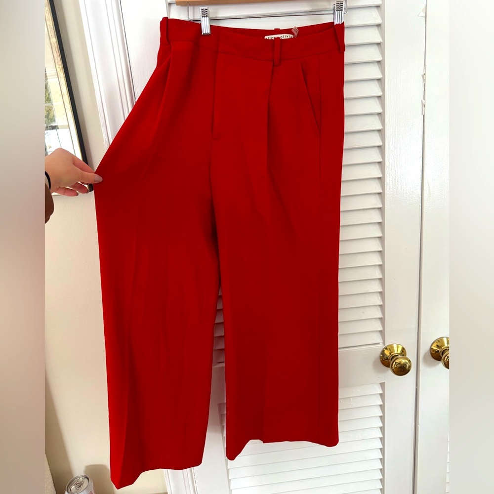 Alice and Olivia Red Pleated Cropped Suit Pants, size 4